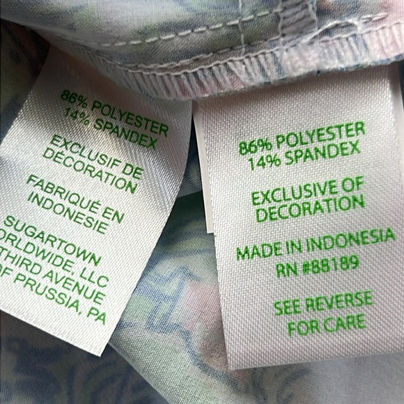 NWT Lilly Pulitzer Green and Pink Back Court UPF50 Athletic Shorts. XL - Picture 4 of 11